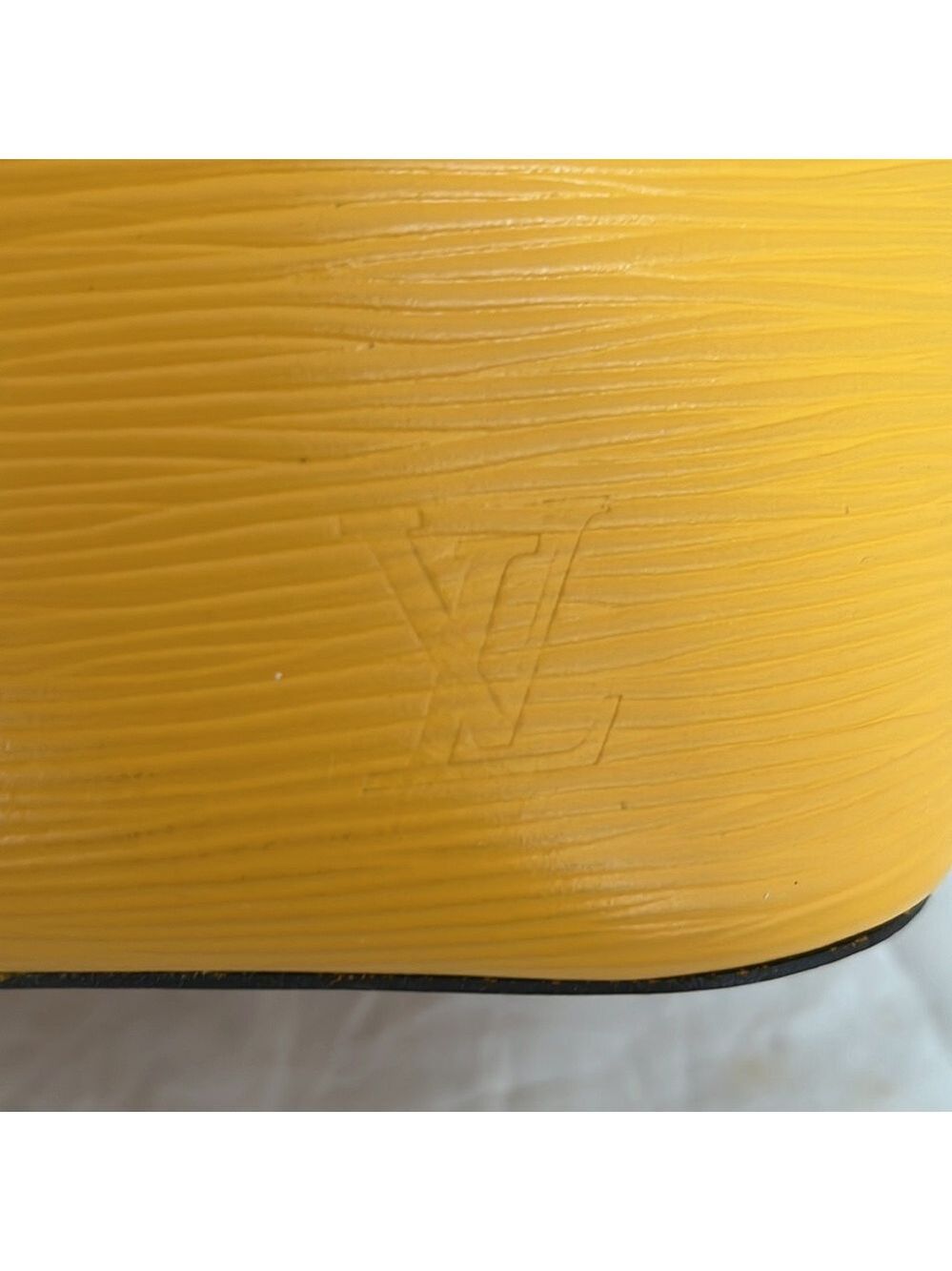 Louis Vuitton Epi Leather Neverfull MM - Picture 10 of 16